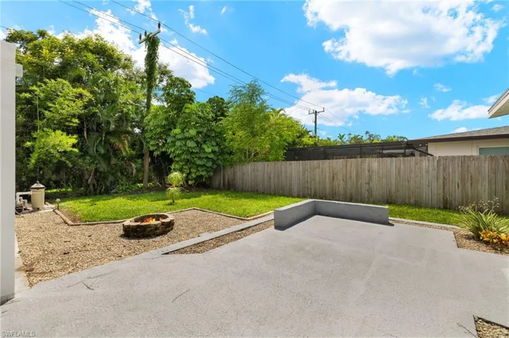 2260  Jasper  AVE, Fort Myers, FL 33907