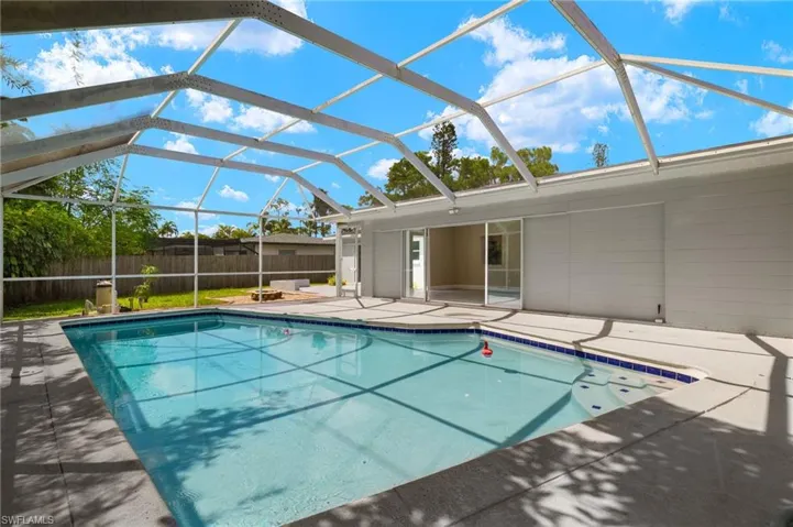 2260  Jasper  AVE, Fort Myers, FL 33907