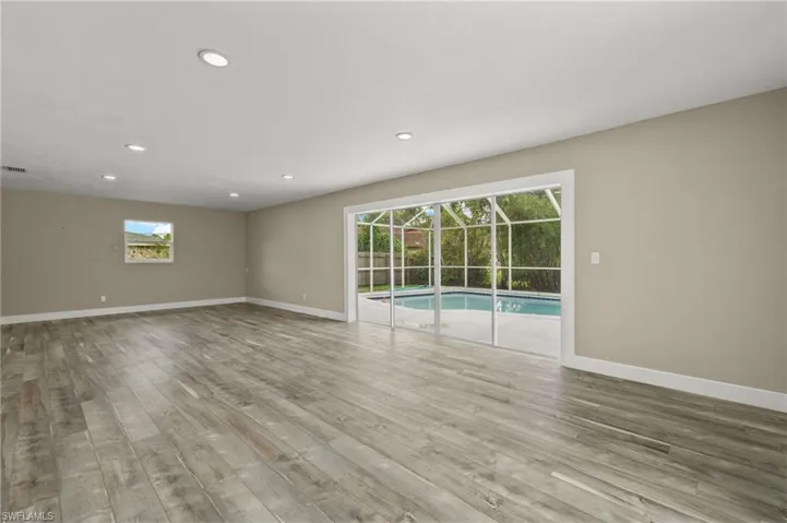 2260  Jasper  AVE, Fort Myers, FL 33907