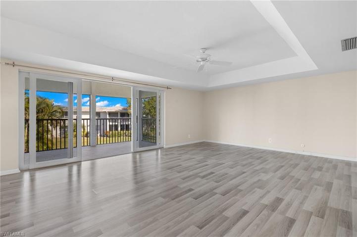 158  Lollypop  LN, Naples, FL 34112