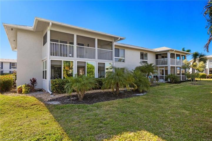 158  Lollypop  LN, Naples, FL 34112