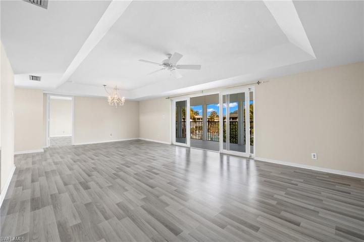 158  Lollypop  LN, Naples, FL 34112