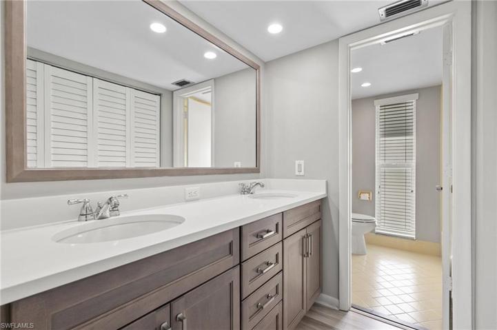 158  Lollypop  LN, Naples, FL 34112