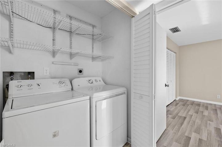 158  Lollypop  LN, Naples, FL 34112