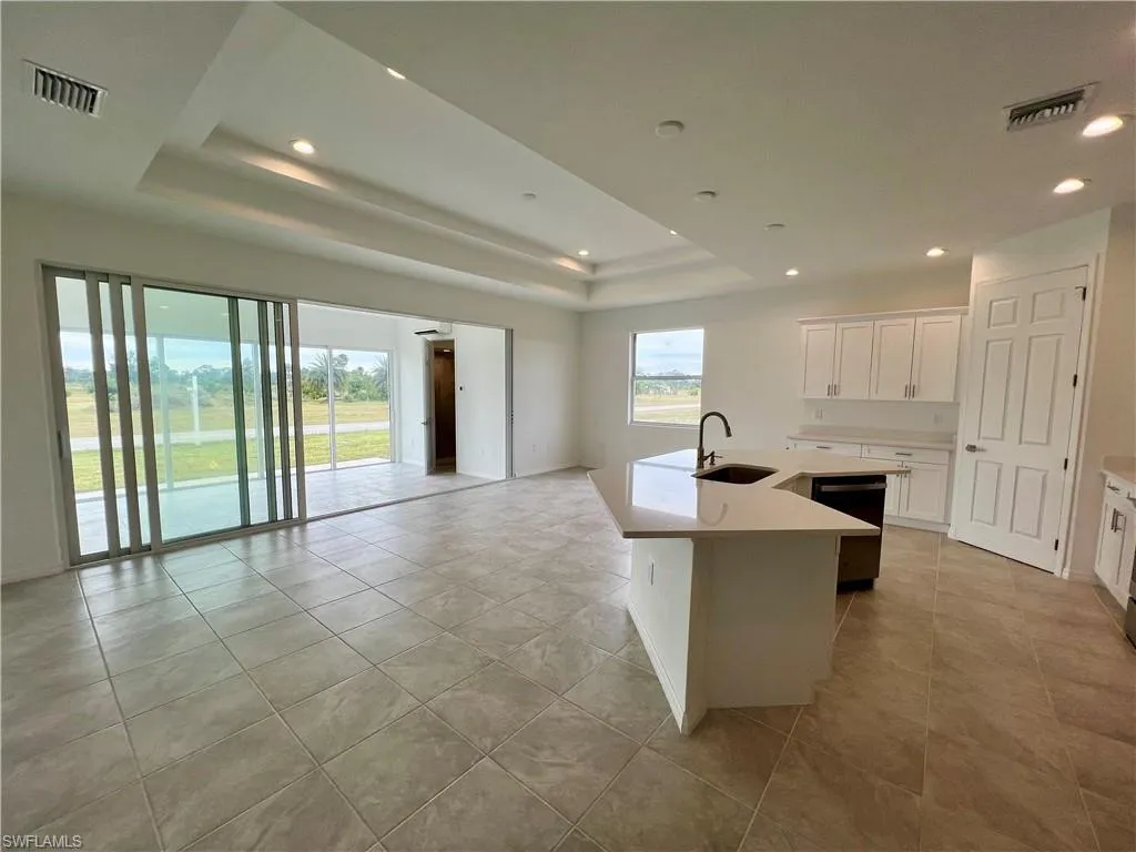 628 Falls LN, Lehigh Acres, FL 33974,2025000392