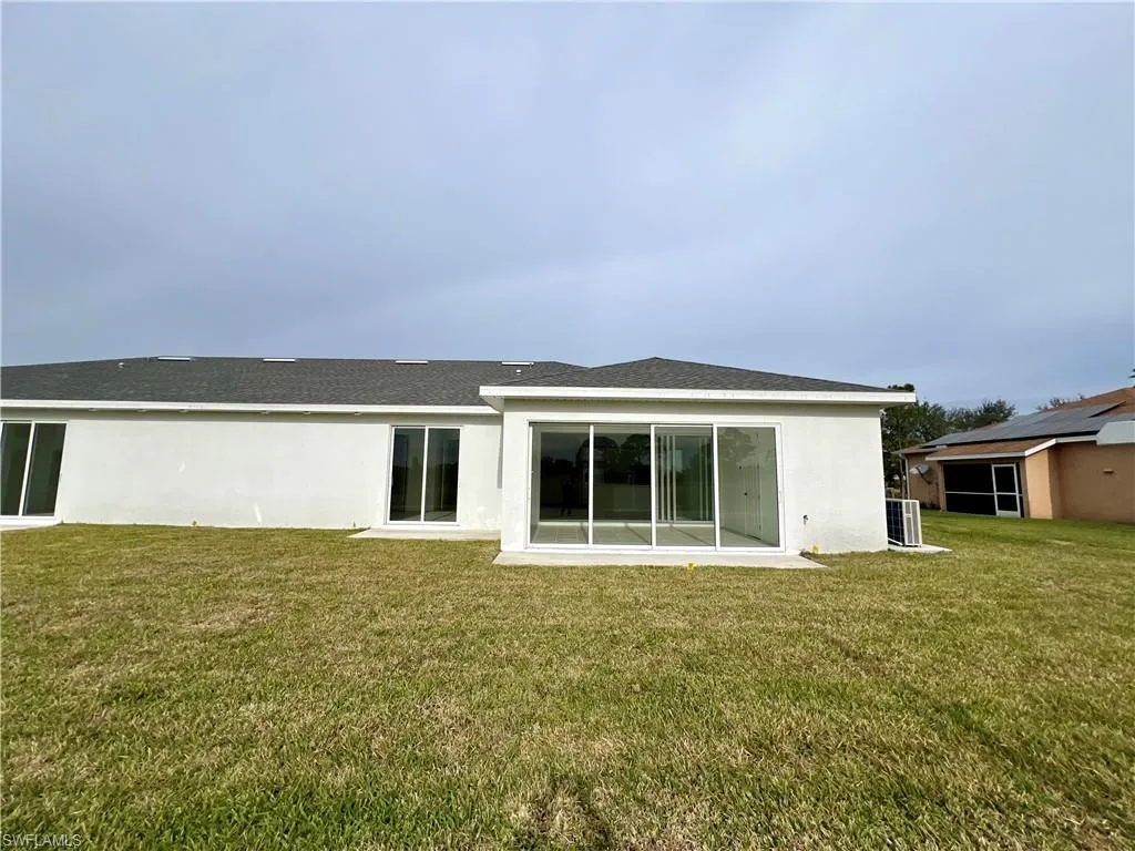 628 Falls LN, Lehigh Acres, FL 33974,2025000392