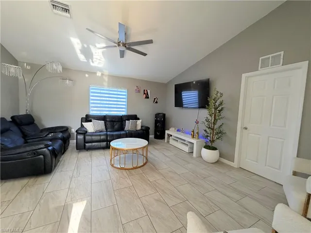 100 NW 13th  PL, Cape Coral, FL 33993