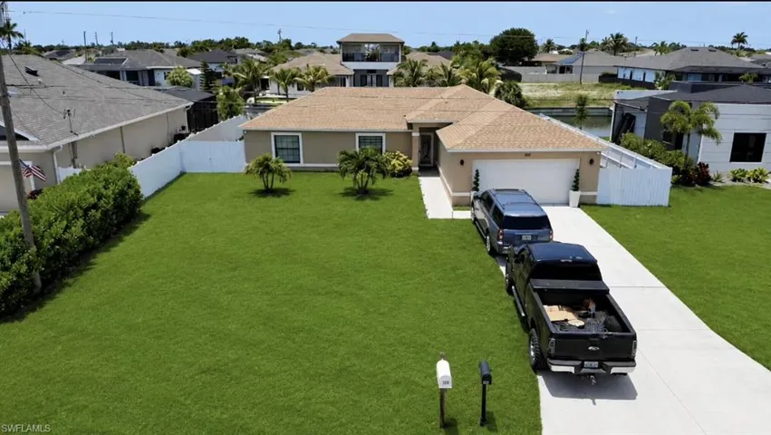 100 NW 13th  PL, Cape Coral, FL 33993