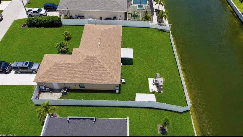100 NW 13th  PL, Cape Coral, FL 33993