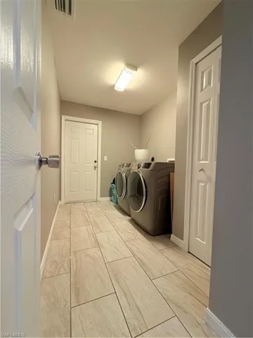 100 NW 13th  PL, Cape Coral, FL 33993