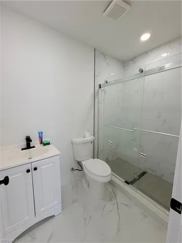 100 NW 13th  PL, Cape Coral, FL 33993