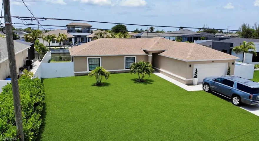 100 NW 13th  PL, Cape Coral, FL 33993