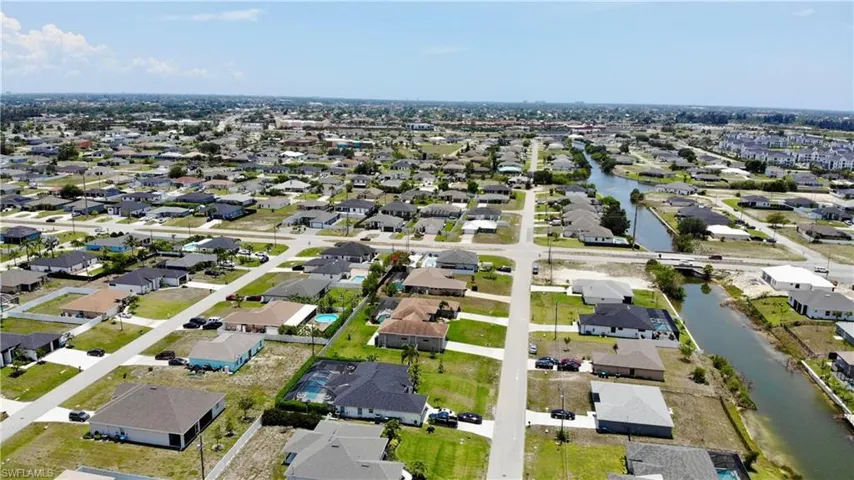 100 NW 13th  PL, Cape Coral, FL 33993