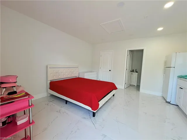 100 NW 13th  PL, Cape Coral, FL 33993