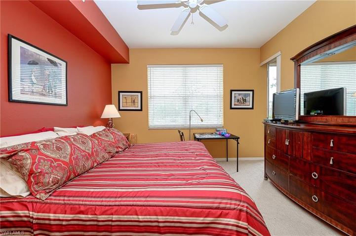 8670  Cedar Hammock  CIR, Naples, FL 34112