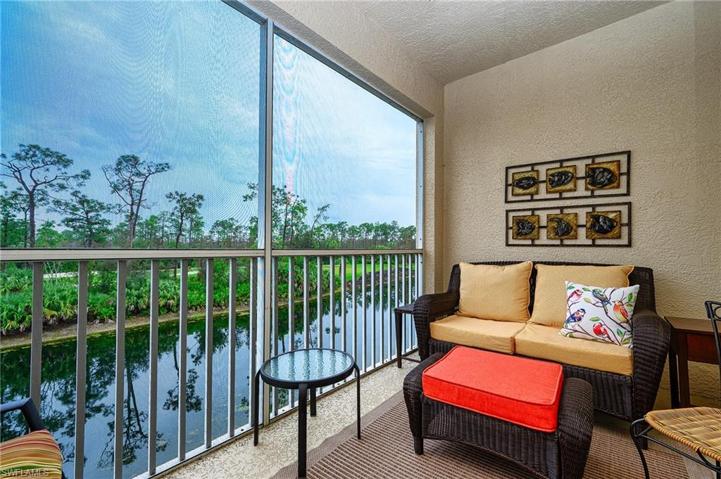 8670  Cedar Hammock  CIR, Naples, FL 34112