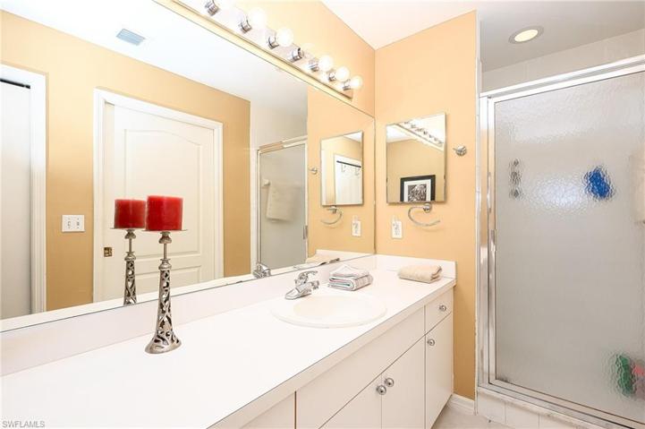 8670  Cedar Hammock  CIR, Naples, FL 34112