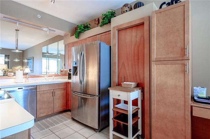 8670  Cedar Hammock  CIR, Naples, FL 34112