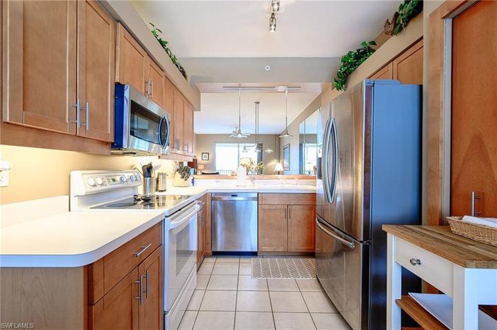 8670  Cedar Hammock  CIR, Naples, FL 34112