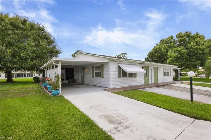 11 Desert Candle Cir, Lehigh Acres, Florida 33936