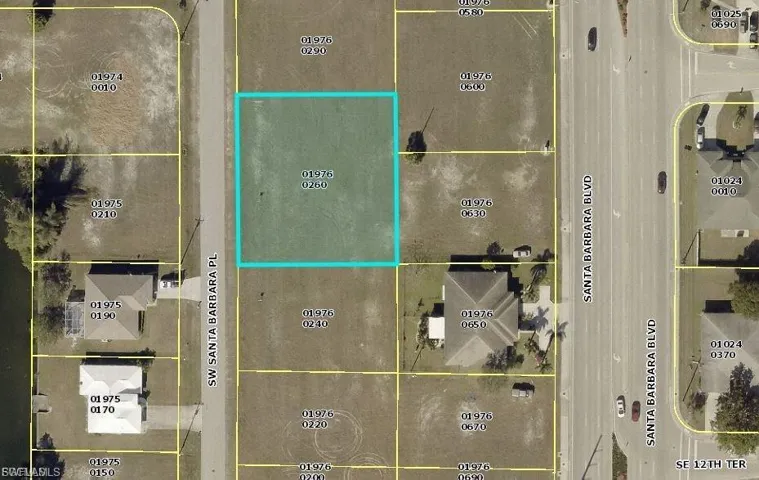 Aerial map of property and surrounding area featuring property boundaries highlighted