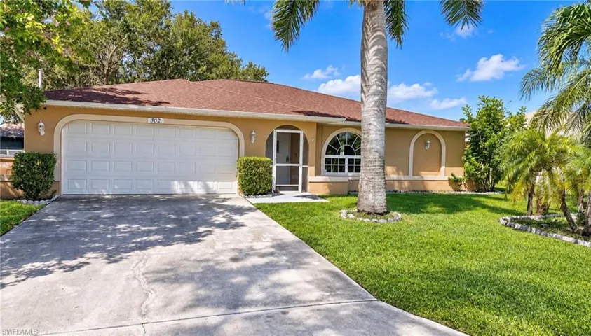 302 Se 1st Pl, Cape Coral, Florida 33990