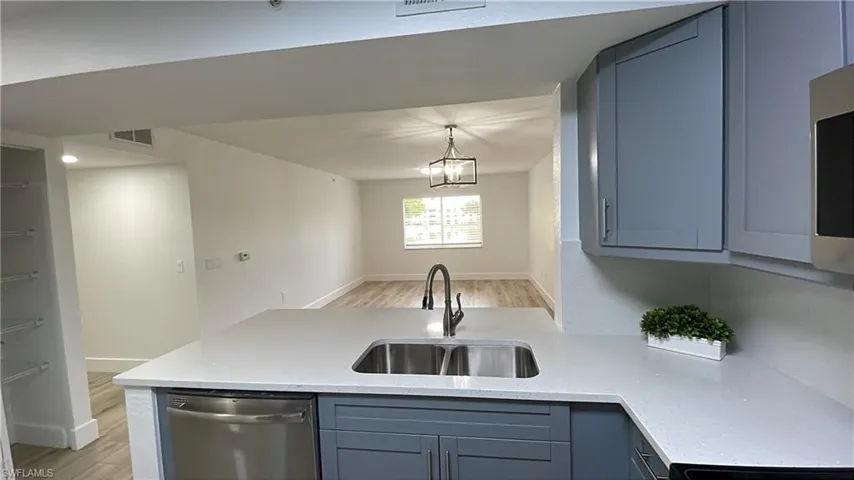 8234 Key Royal Cir 524, Naples, Florida 34119