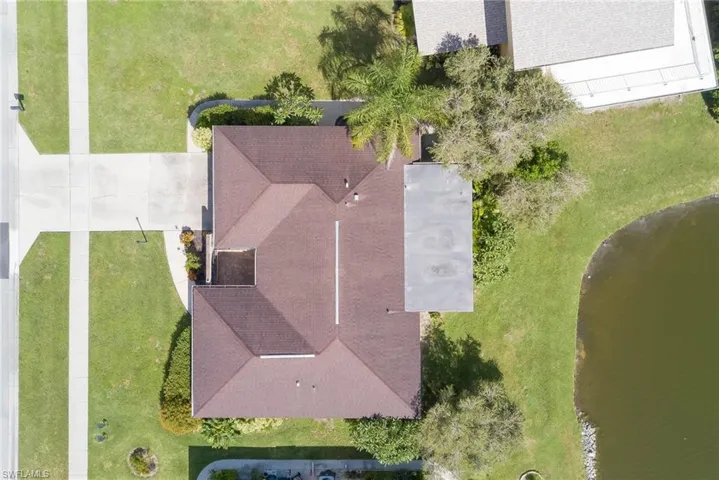 Aerial view of property and surrounding area