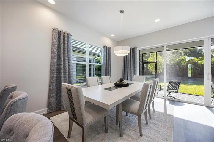 12452  Violet  LN, Naples, FL 34120