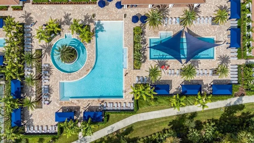12452  Violet  LN, Naples, FL 34120
