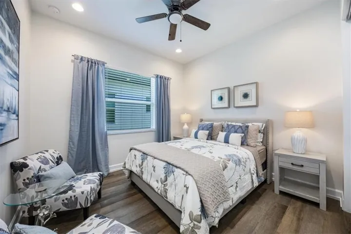 12452  Violet  LN, Naples, FL 34120