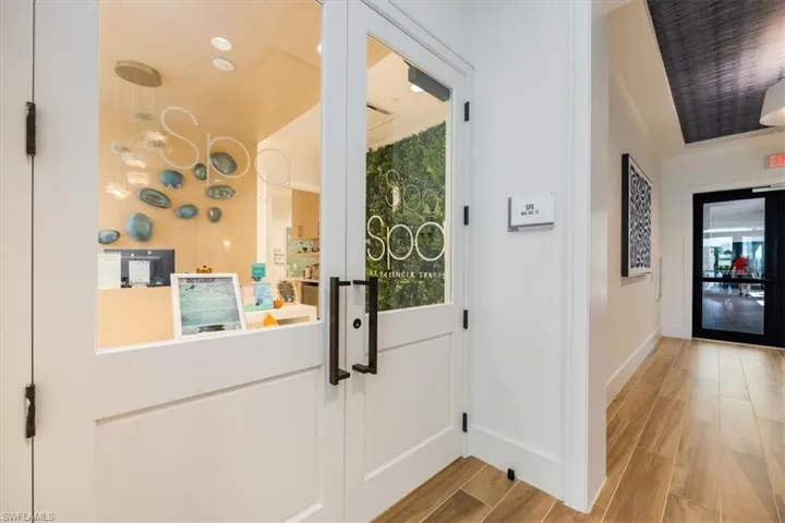 12452  Violet  LN, Naples, FL 34120
