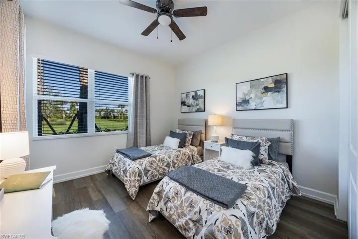 12452  Violet  LN, Naples, FL 34120