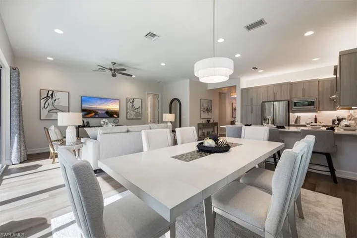 12452  Violet  LN, Naples, FL 34120