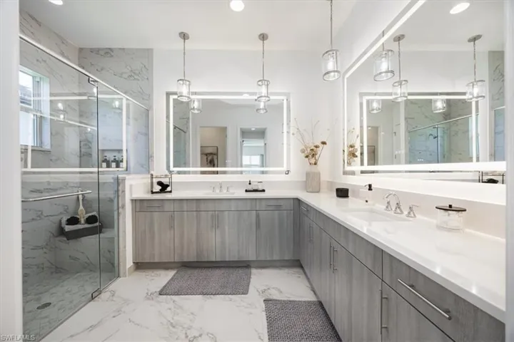 12452  Violet  LN, Naples, FL 34120