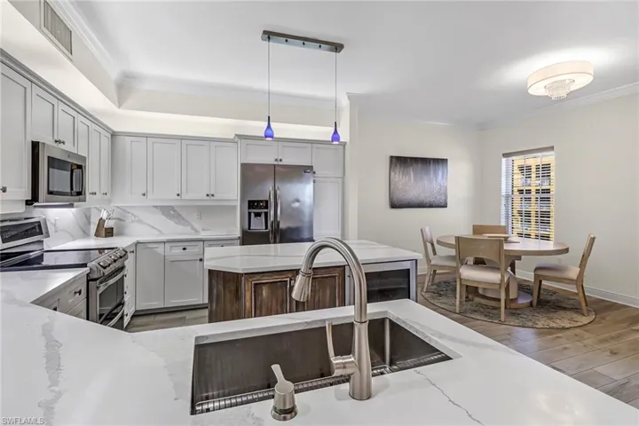 450  Bayfront  PL, Naples, FL 34102