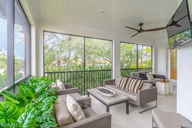 Screened in Lanai