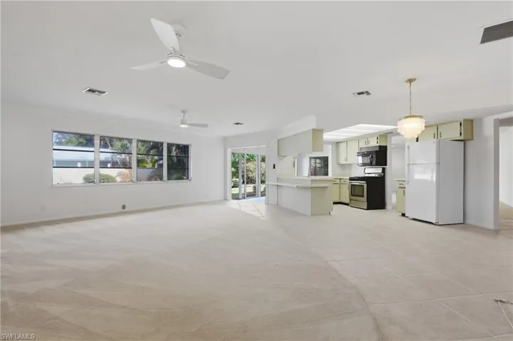 135 Pebble Beach Blvd, Naples, Florida 34113