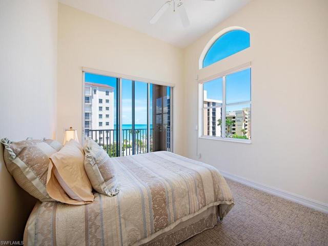 9566  Gulf Shore  DR, NAPLES, FL 34108