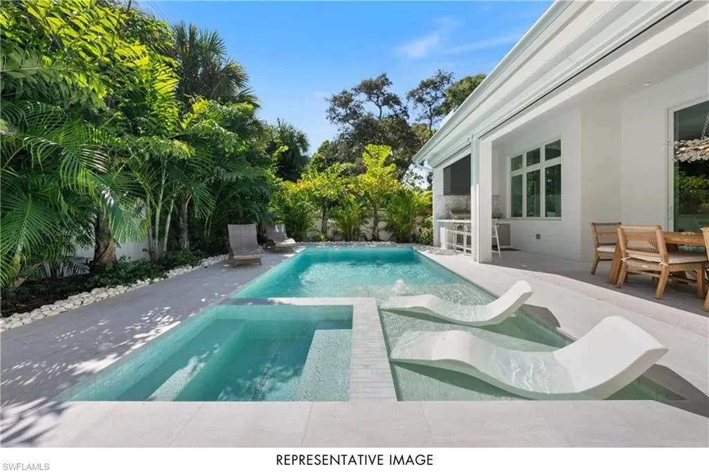 1105 Hollygate LN, Naples, FL 34103,224088611