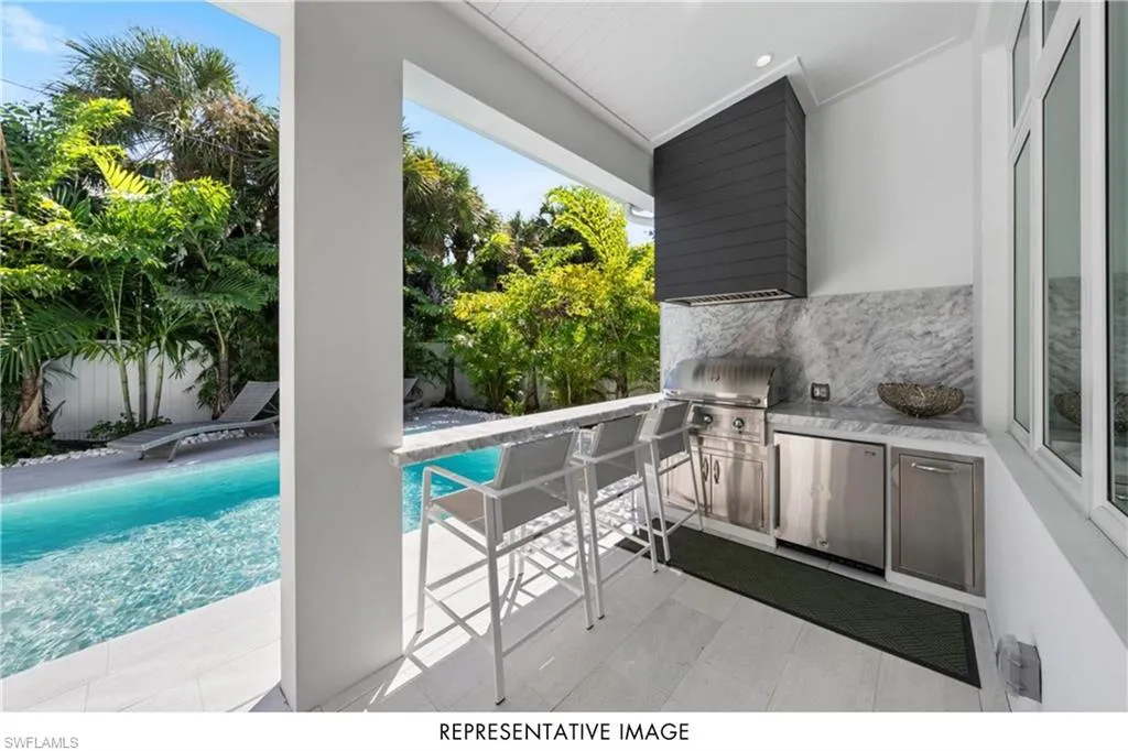 1105 Hollygate LN, Naples, FL 34103,224088611