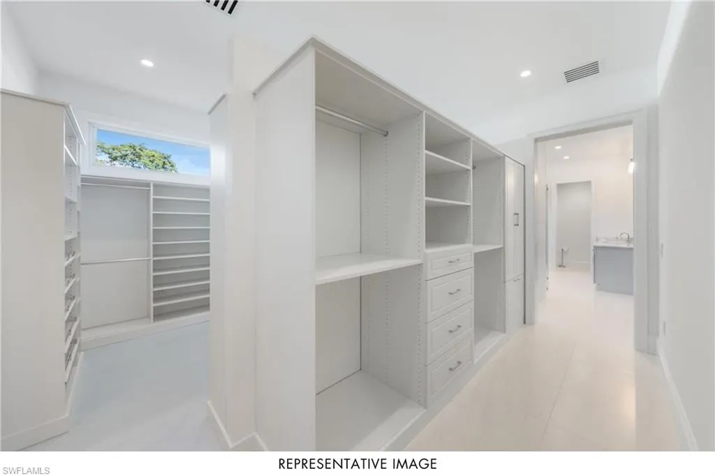 1105 Hollygate LN, Naples, FL 34103,224088611