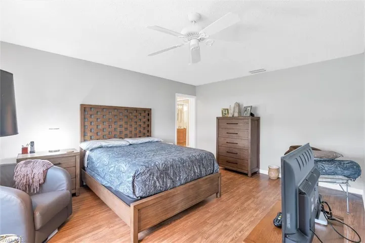 1330 Broadwater Dr, Fort Myers Fl 33919