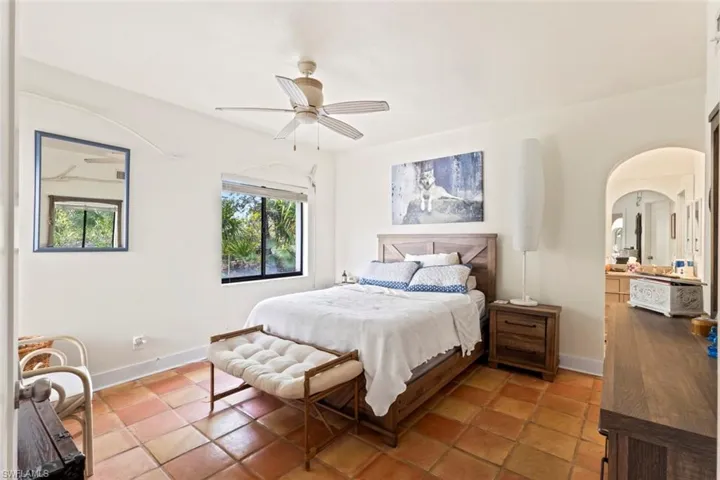 2294 Anchorage Ln B, Naples, Florida 34104