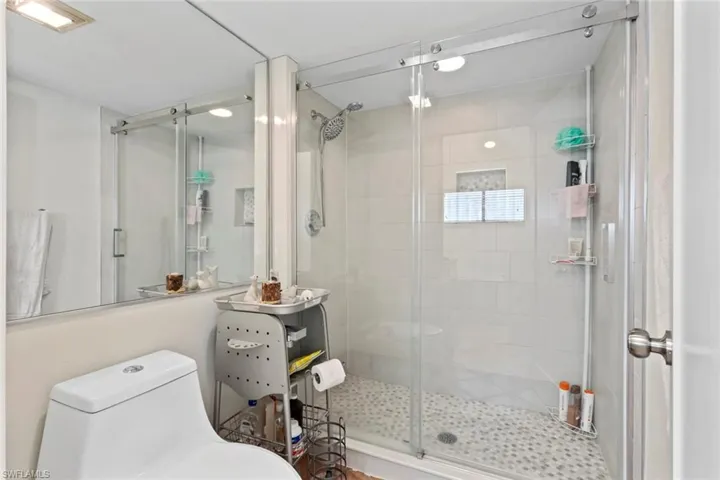 2294 Anchorage Ln B, Naples, Florida 34104