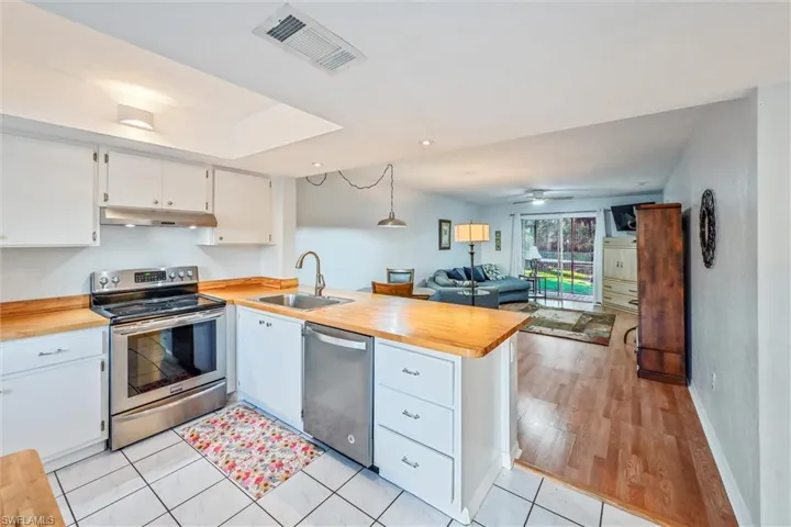 2395 Naples Trace Cir 4, Naples, Florida 34109