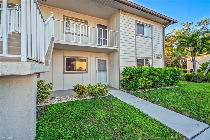 2395 Naples Trace Cir 4, Naples, Florida 34109