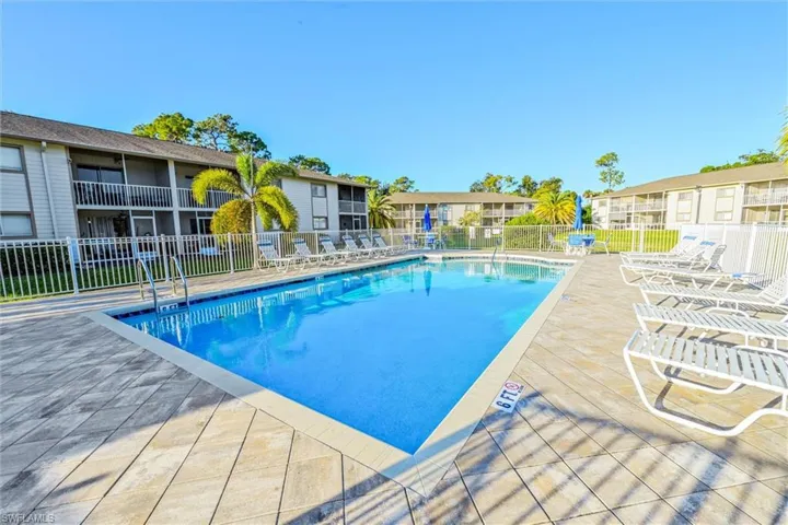 2395 Naples Trace Cir 4, Naples, Florida 34109