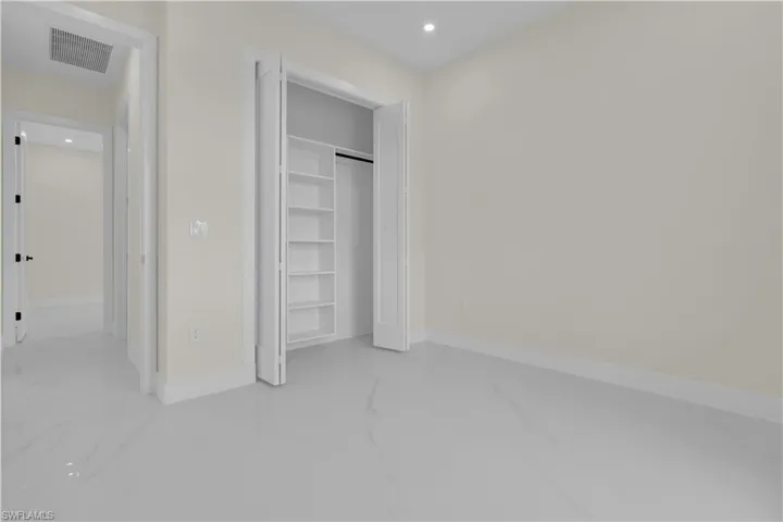 537 Paloma Ave, Lehigh Acres, Florida 33974