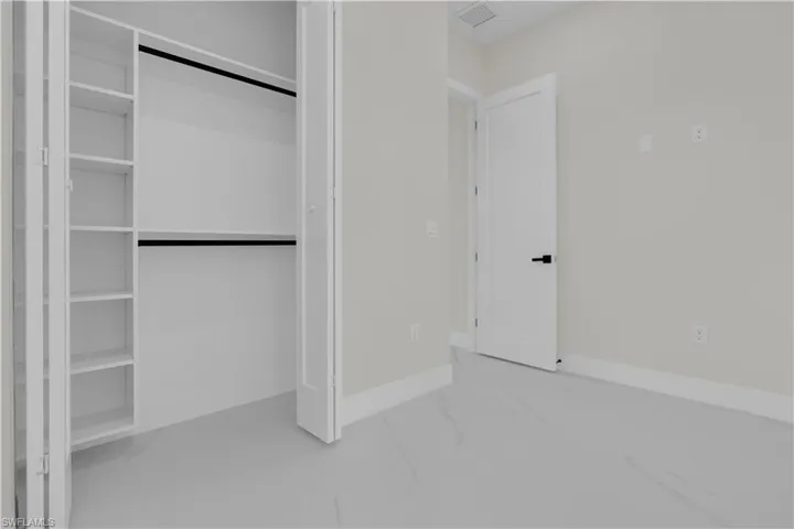 537 Paloma Ave, Lehigh Acres, Florida 33974